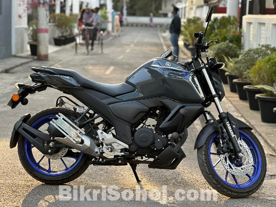 FZS V3 DELUXE 2500KM RUNNING ONLY